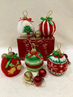 CAROL CONNELLY Christmas Bauble and Chocolate Orange Covers KNITTING PATTERN King Cole DK yarn