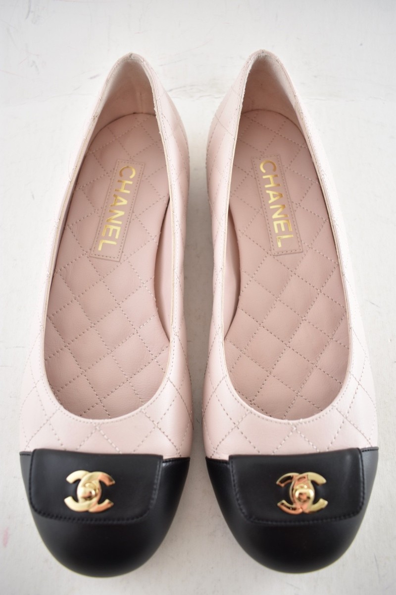 【正規店購入】CHANEL バレリーナ38 24.0 Chanel 24B Pink Black Turnlock Gold CC Logo Quilted Ballet
