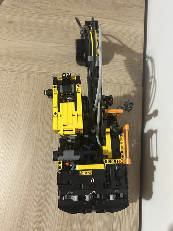 LEGO Technic 42114 6x6 Volvo Articulated Hauler, photo 3 sur 3