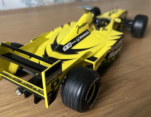 1:18 scale Hot Wheels die-cast Jordan No 7 car driven by Damon Hill in 1999. - Picture 3 of 6