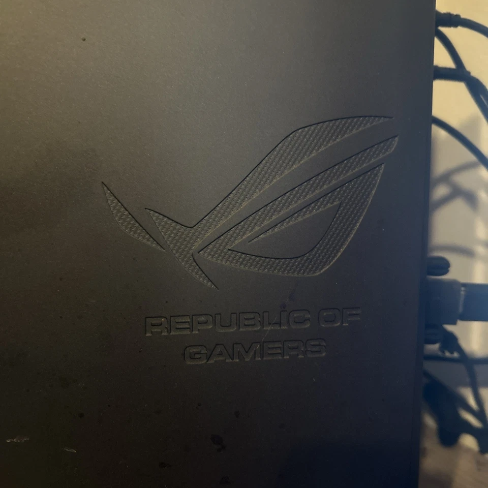 Computadora de escritorio ASUS ROG G20AJ Intel I3 8 GB RAM, DISCO DURO DE 1 TB, NVIDIA GTX 745 Foto 4 de 4