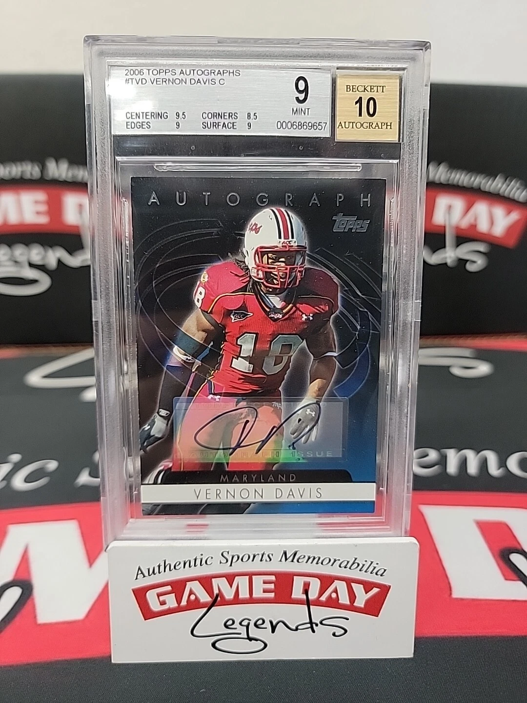 Vernon Davis Topps Certified Autograph #TVD Base