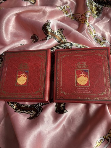 Revolution X Disney Beauty And The Beast Belle Storybook Heart Highlighter - Picture 2 of 9