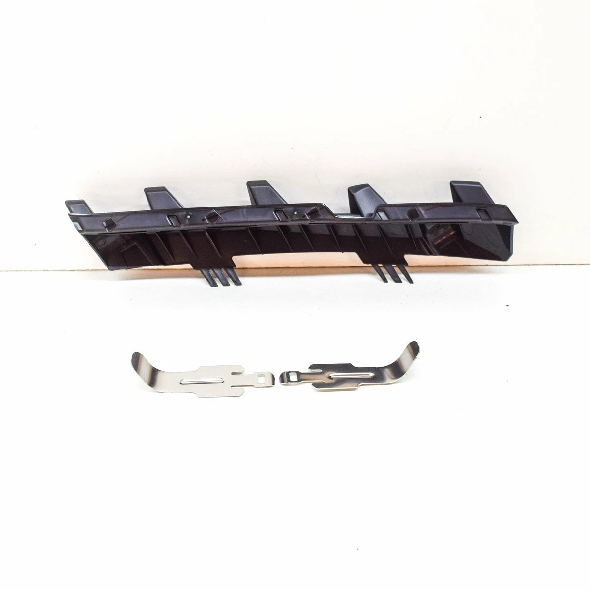 NEW BMW X5 G05 FRONT RIGHT HEADLIGHT BRACKET MOUNT 9477984  