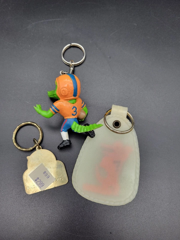 LOT 3 Keychain Florida Gators Football 1982 Roberta A., Fighting Gators, ALUMNI  - Image 4 of 4