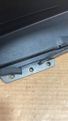 Harley Davidson OEM Left Saddlebag Lid Touring FLH 14-25 90200413 - Picture 18 of 24
