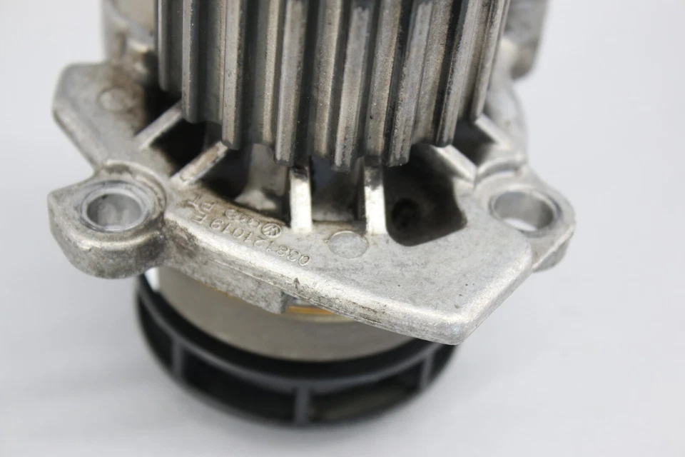 ✅ 10-14 大众高尔夫捷达 MK6 2.0L TDI 发动机水冷却液泵 原始设备制造商 — 第 3/4 张图片