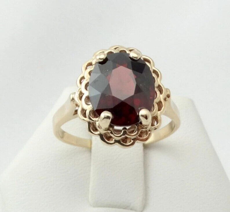 Anillo vintage de oro amarillo de 10 quilates con piedras preciosas de granate rodolita natural Foto 2 de 4