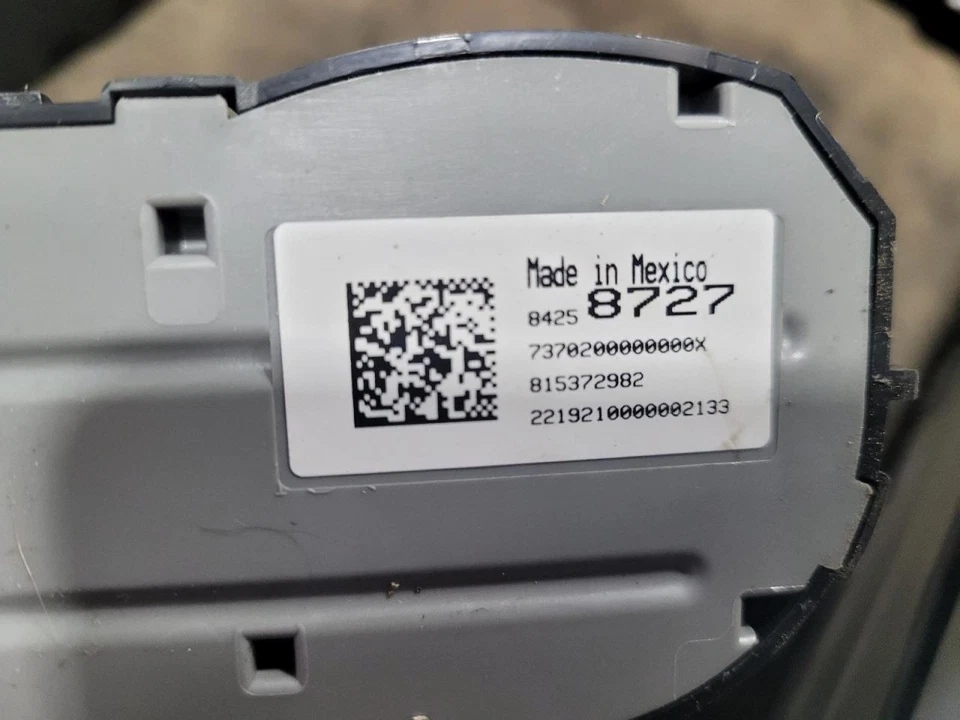 Temperature Control Dash Mounted ID 84258727 Fits 17-20 SUBURBAN 1500 2063827 - Image 3 of 3