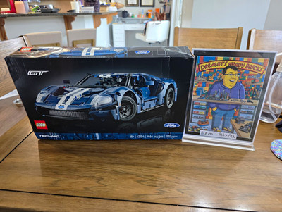 LEGO Technic 2022 Ford GT 42154 Complete Set Box 1466 Pieces 18+