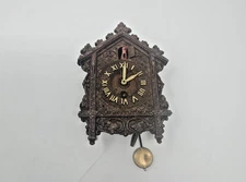 LUX Waterbury Vintage Mini Cuckoo Clock Red/White Bobbing Bird