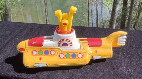 Rare Corgi 803 Beatles Yellow Submarine Original 1969 -1972 Version  -T20