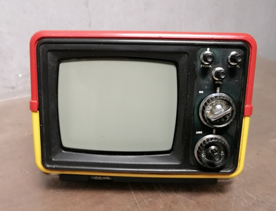 Silelis 402D-1 Shilelis USSR Soviet Small Mini TV Shijalis Shilialis Multicolor