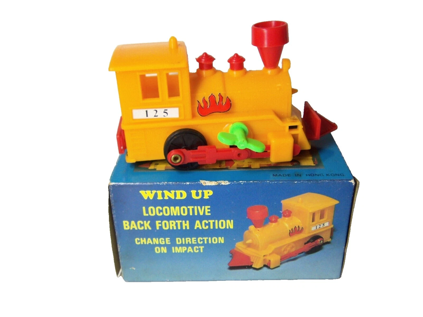 Trenes de juguetes a cuerda y que caminan