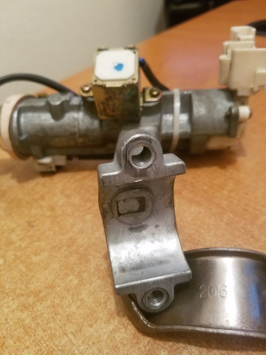95 to 04 Toyota Tacoma 96-02 4Runner Ignition Switch W 2 Key