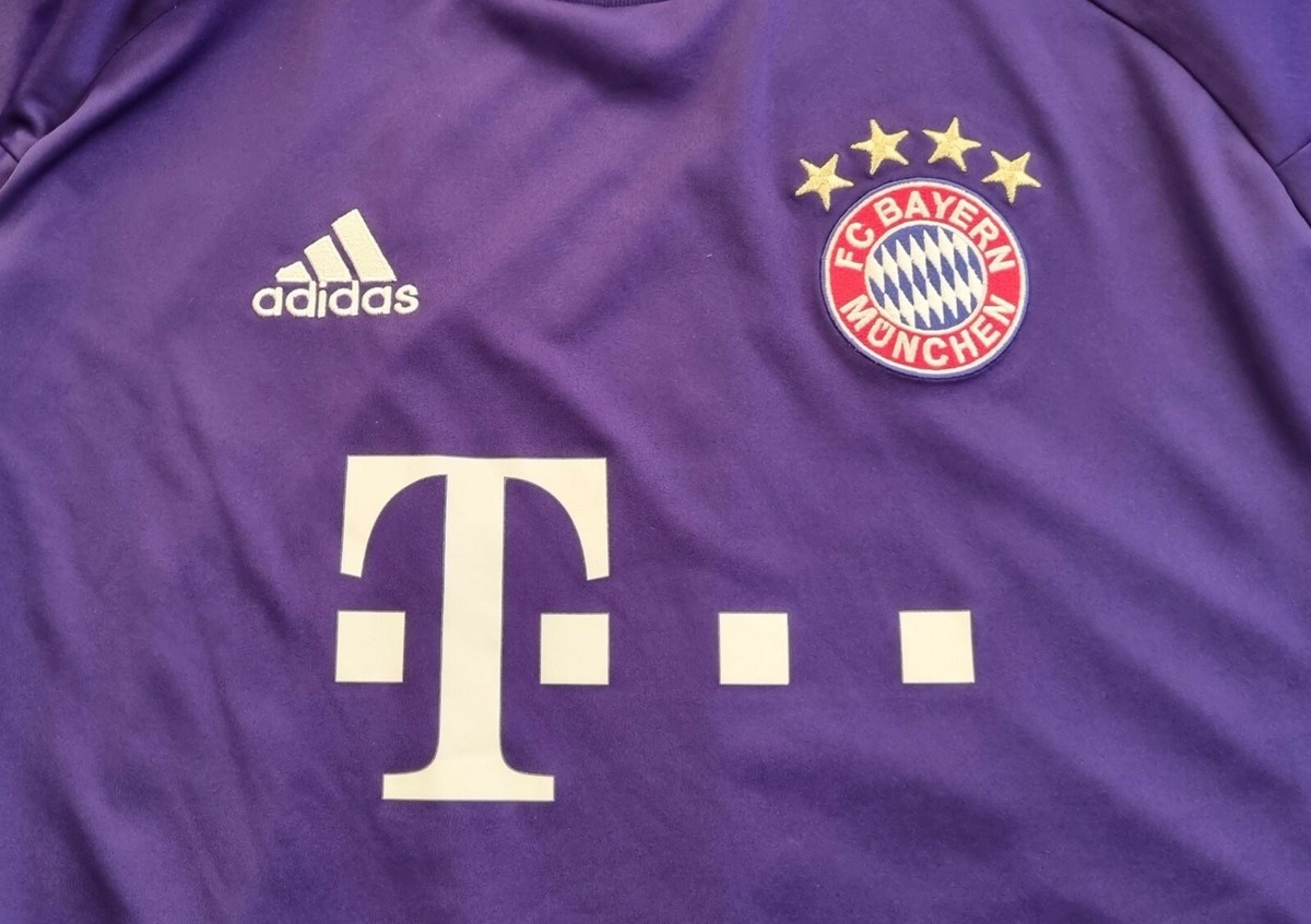 Bayern Munich 2010-2011 Goalkeeper football Adidas Player Issue