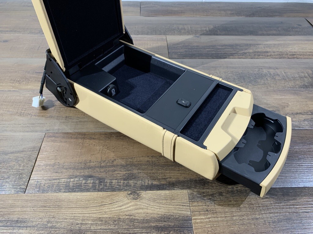 MASERATI QUATTROPORTE REAR ARM REST CONSOLE BEIGE LEATHER 981420201