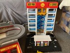 Matchbox and Hot wheels cars Car wash play set and parking ramp — photo 3