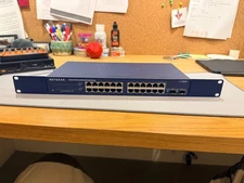 NetGear Pro Safe JHS524F 24 Port Gigabit Switch, with 2 SFP ports 