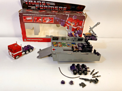 VTG 1984 Transformers G1 Optimus Prime w/ box