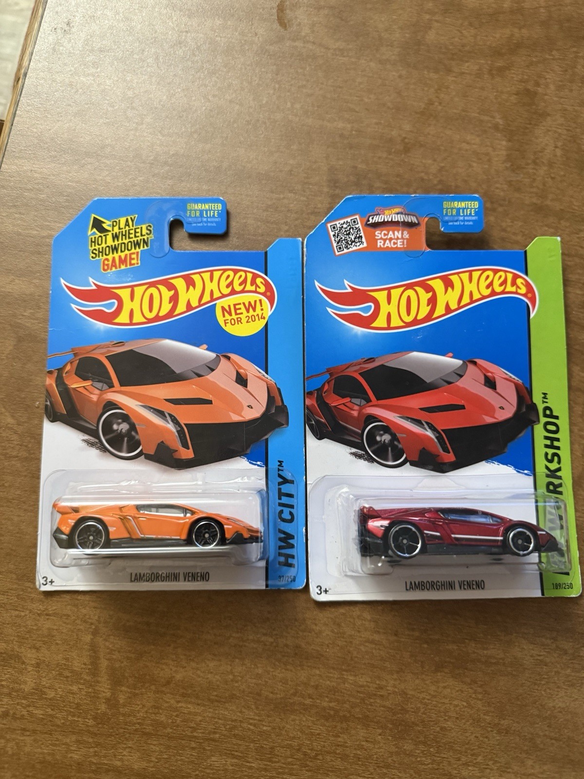 Hot Wheels Lamborghini Veneno DUO - Orange & Red 2014 HW City / Workshop