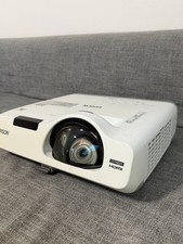 EPSON EB-535W WXGA Ultra Short Throw Projector AC100V