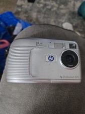 HP PhotoSmart 320 2.1 MP Digital Camera - Silver