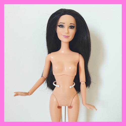 Barbie Life in the Dreamhouse Raquelle Doll Smirk Articulated Rooted Eyelashes