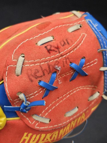 VTG 1991 Hulk Hogan Hulkamania WWF Wrestling Youth Sized Remco Baseball Glove - Picture 6 of 10