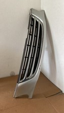 Toyota Avensis Front Bumper Grill Genuine silver  53114050100B