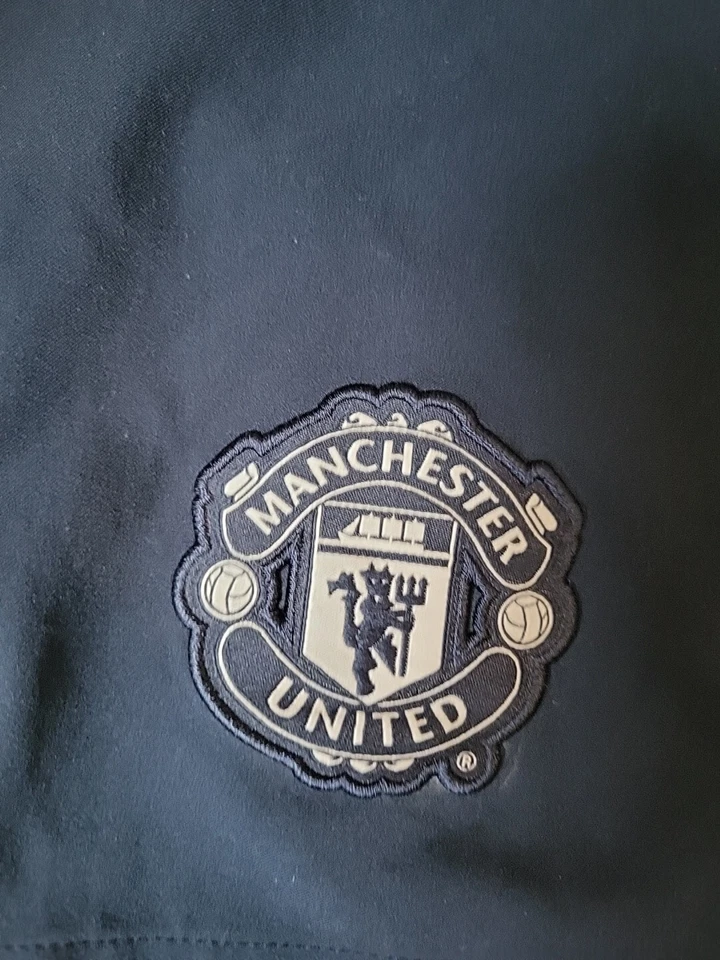 Manchester United 2013 2014 Mens Shorts - Image 3 of 4