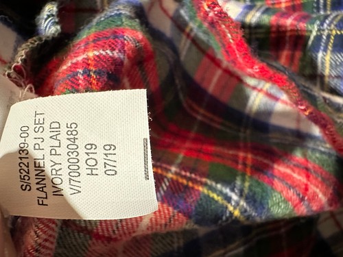 gap flannel pj set ivory plaid size small . used once still look like new - Picture 5 of 8