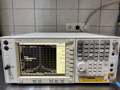 Agilent E4443A PSA Series Spectrum Analyzer 3Hz-6,7GHz 6 Mon Gar bitte lesen !