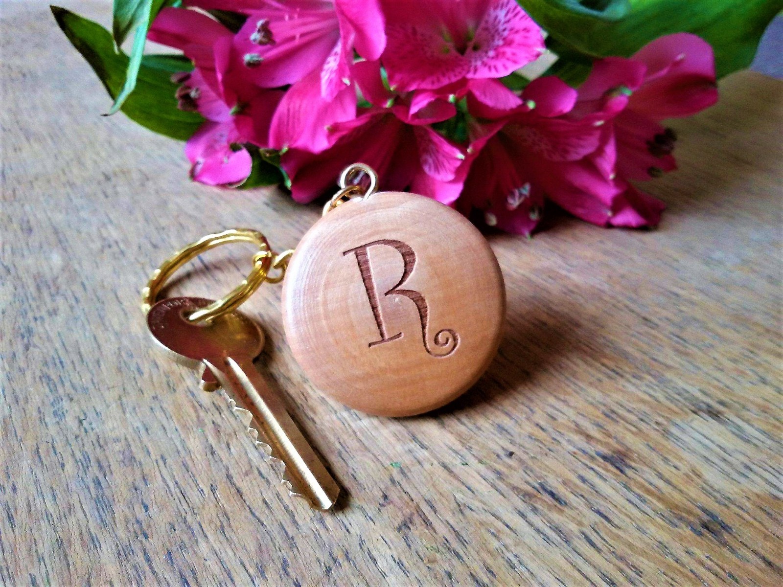 Personalised Wooden Keyring Engraved with Your Name / Company / Message / Door
