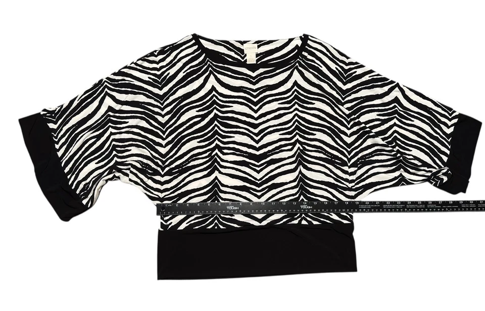 Женская вязаная классическая блузка-зебра Chico's размер M с распущенными рукавами и круглым вырезом - Изображение 4 из 4
