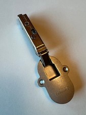 bulthaup System b3. Originales aktuelles Scharnier Drehtüren. Push-to-open ❤️