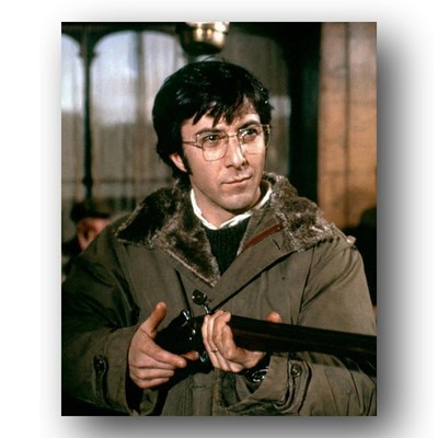 Dustin Hoffman Photo 8x10 Straw Dogs Film Set 1971 Sam Peckinpah England-1