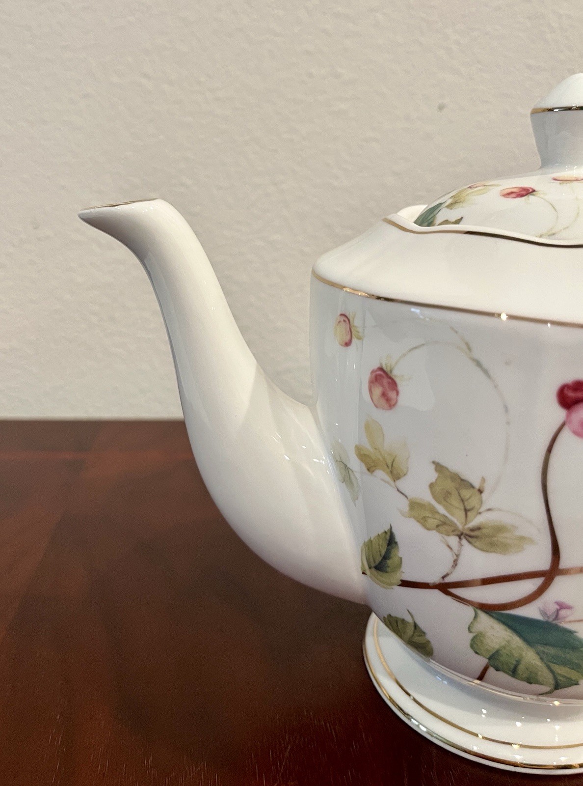 Grace Teaware Fine Porcelain Teapot With Lid Summer Berries 6.5” Tall