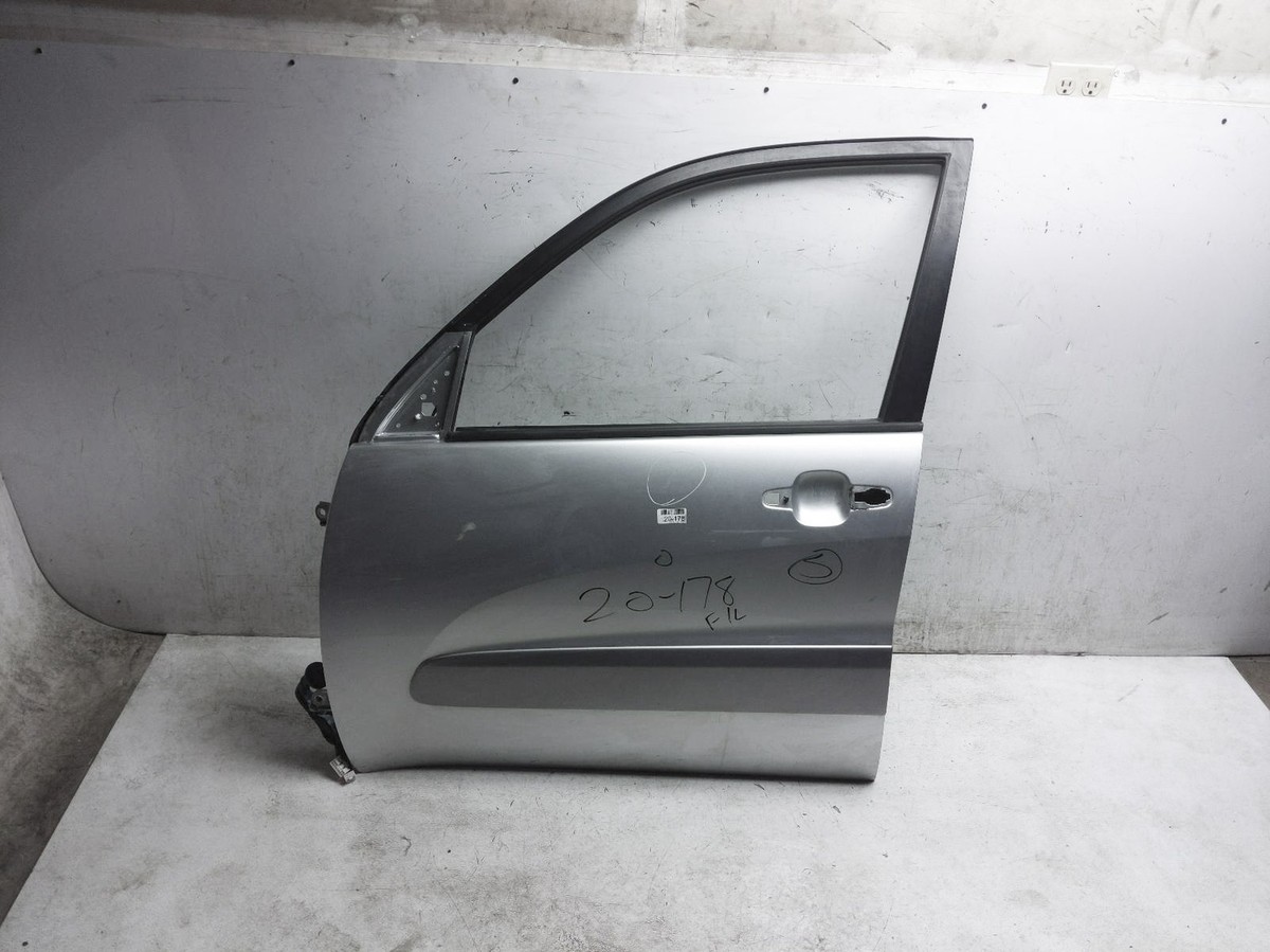 04-05 Toyota Rav4 Front Driver Door - Titanium Metallic *Non