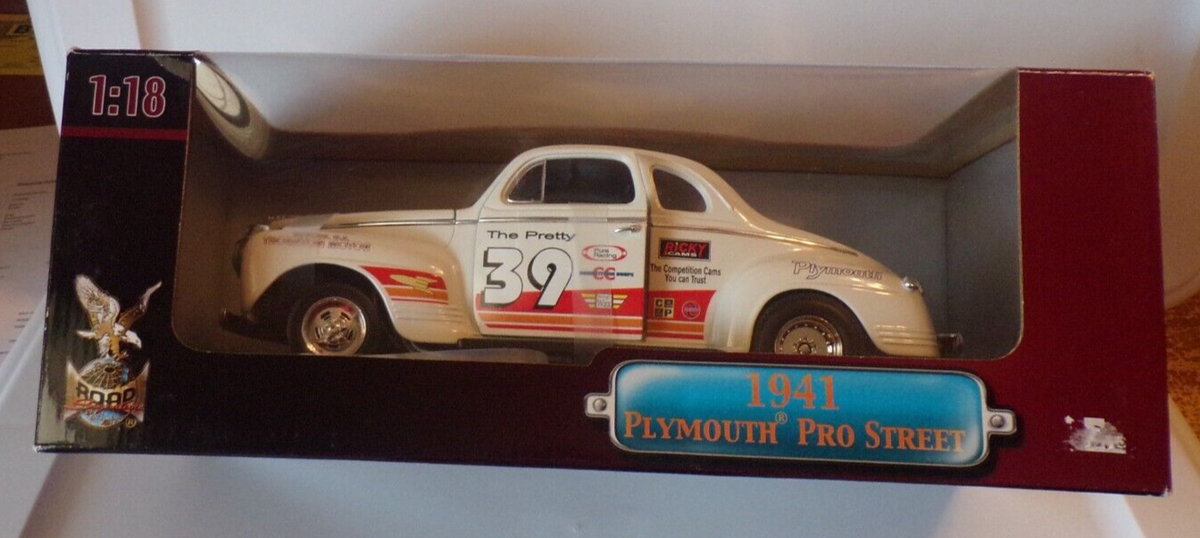 LOOK ROAD SIGNATURE 1941 PLYMOUTH PRO STREET SCALE 1/18 DIECAST