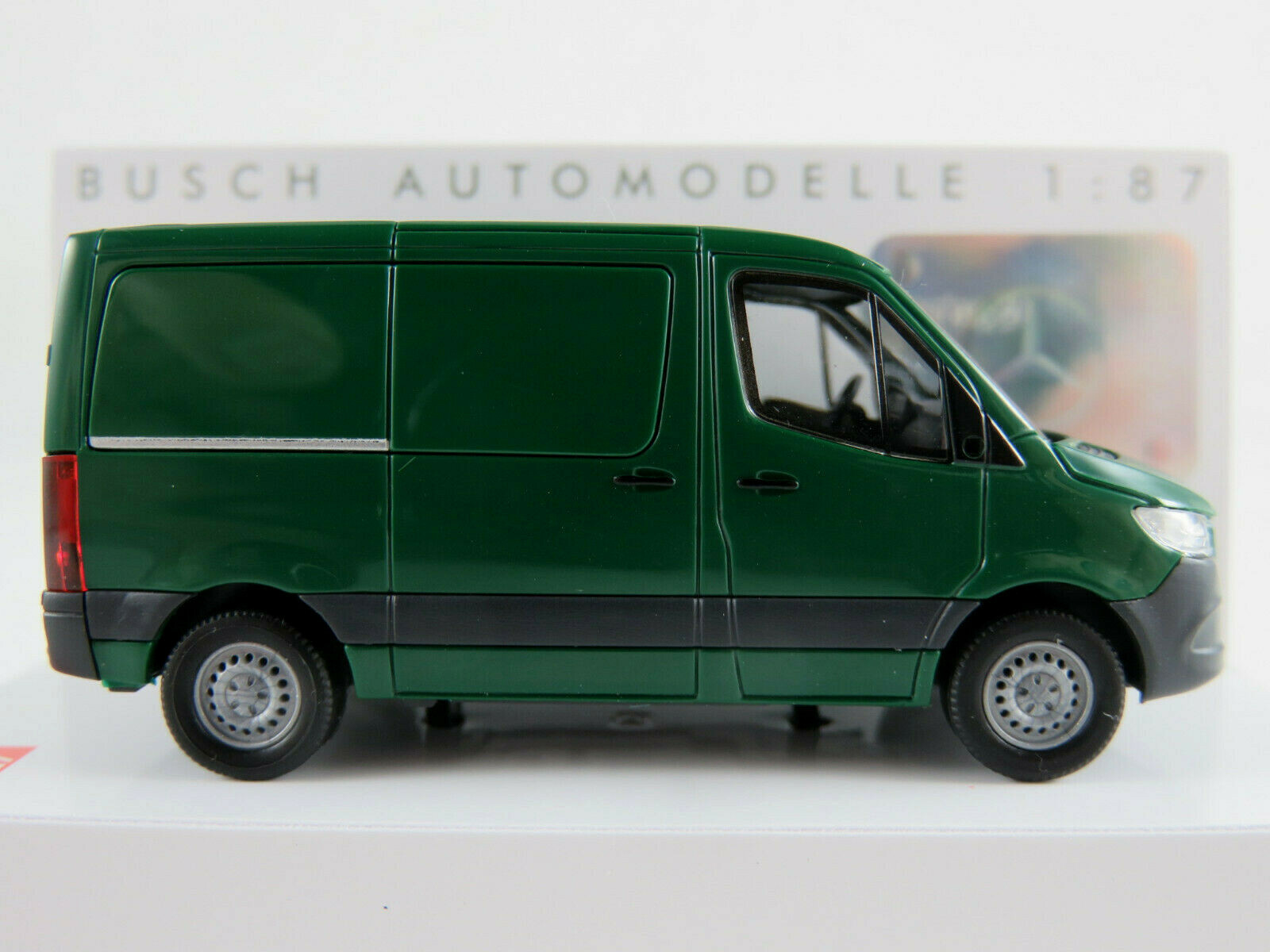 Bild 1 von 9