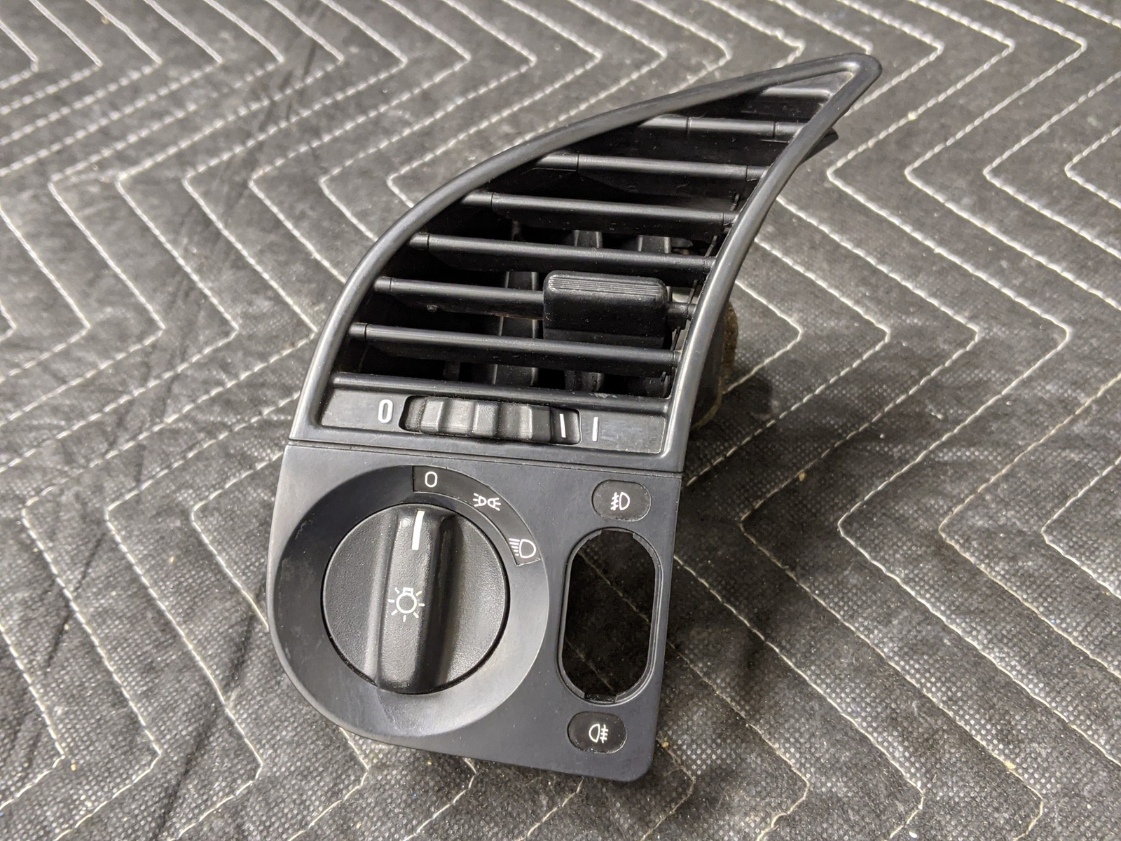 BMW E36 3-Series Fresh Air Grille Left 64221387061 | eBay