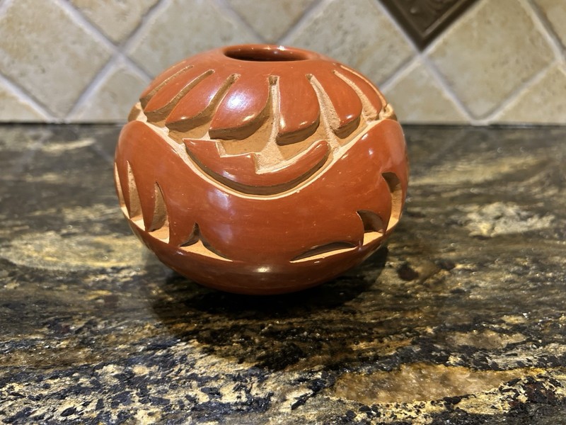 VTG Naranjo Native American Redware Santa Clara Pueblo Pottery Vase 6” Dia.