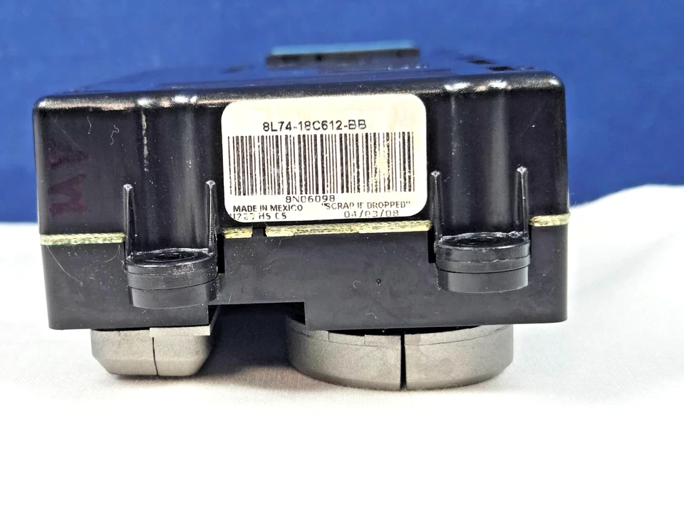 2007 - 2010 Lincoln Navigator  A/C Heater Climate Control  8L74-18C612-BB - Image 4 of 4