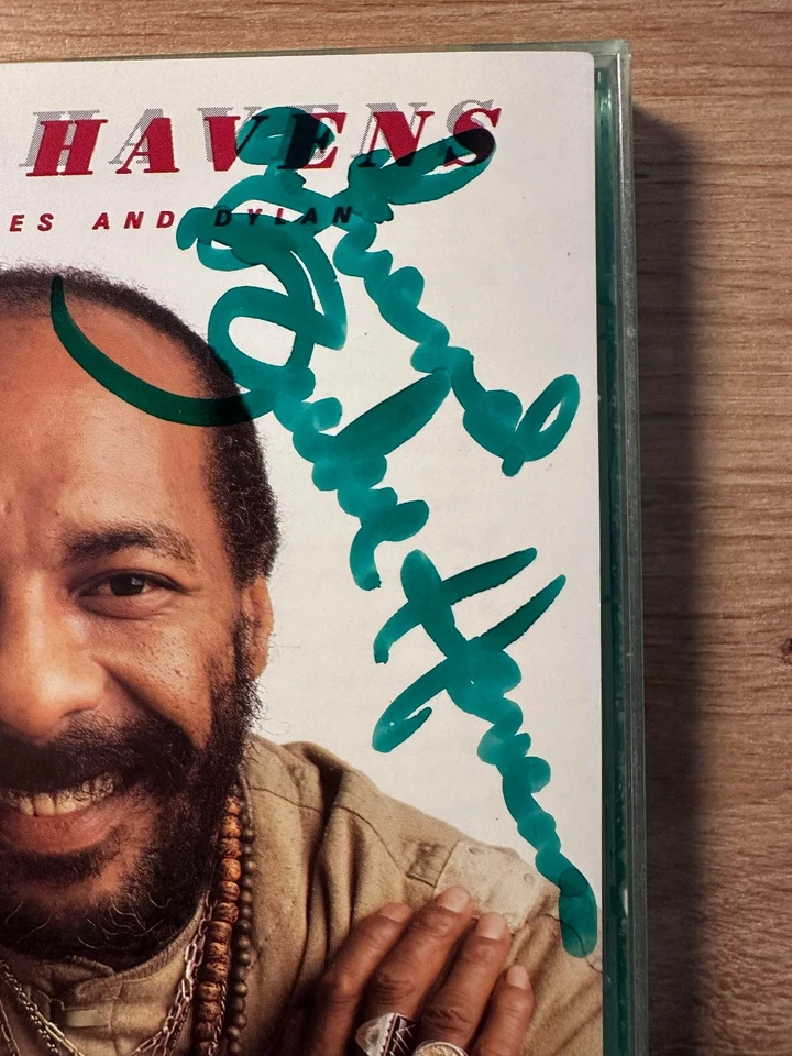 Richie Havens sings Beatles and Dylan, signierte CD! - Bild 2 von 4