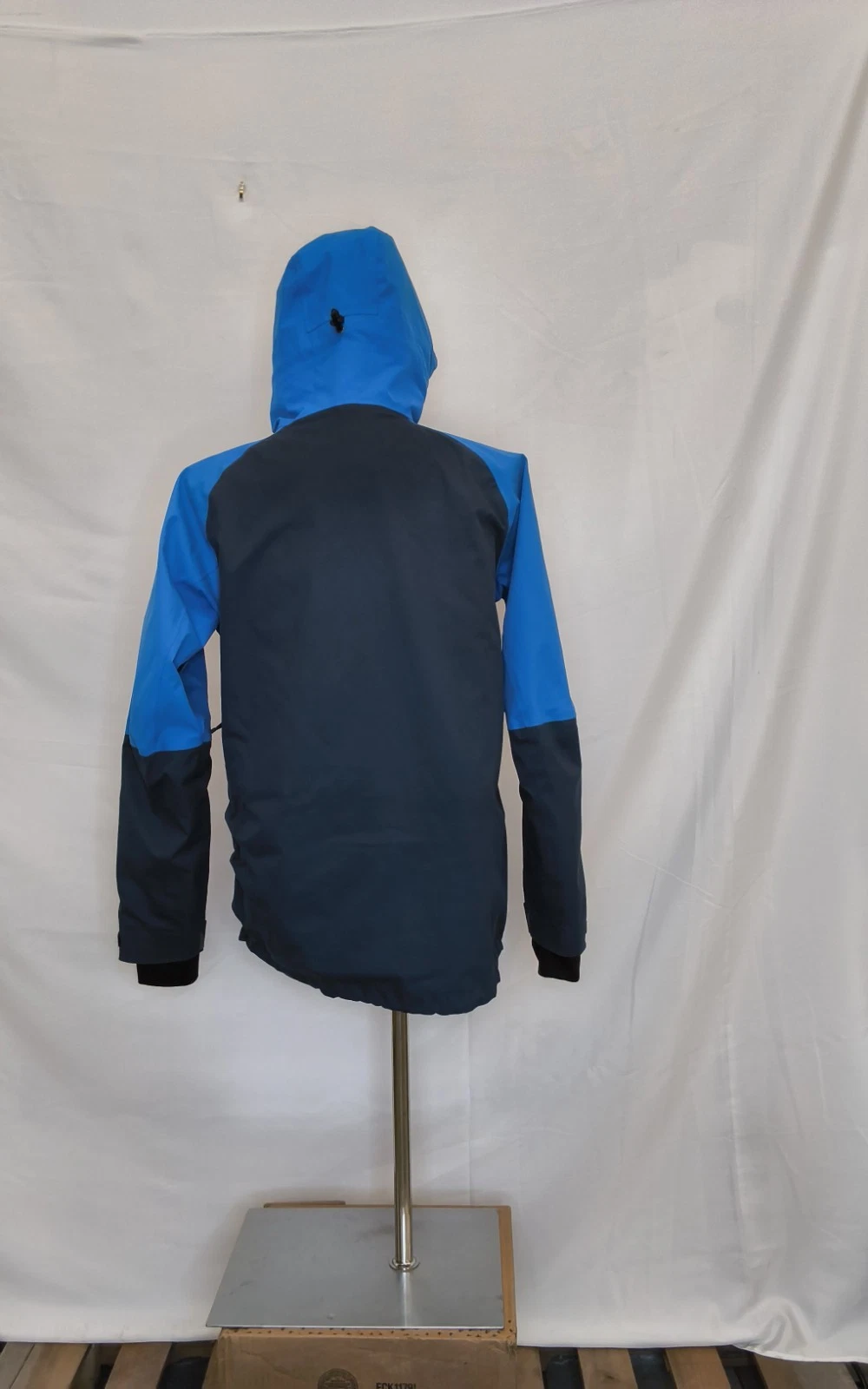 686 GLCR Hydra Thermagraph Jacket Men's M Blue/Navy Missing Snow Skirt #W5864 image 3