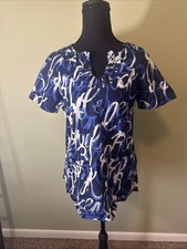 koi by kathy peterson scrub shirt womens size Small blue short sleeve pocket top