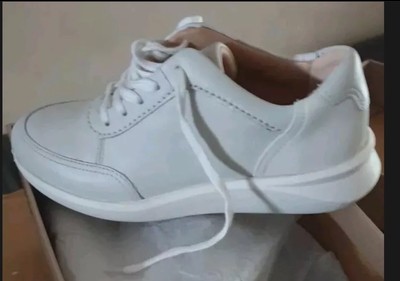 Clarks Un Rio Mix Ladies White Leather Lace Up Trainer Shoes UK SIZE 3.5 D EU 36