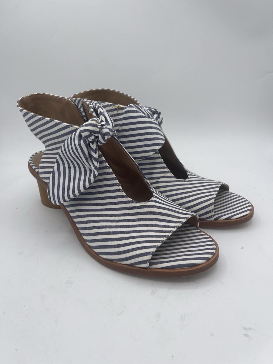 Bernardo Tan Navy White Lizzie Peep Toe Bow Wood Like Heel Sandal Shoes  Size
