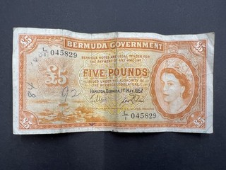 Very Rare Bermuda £5 Pounds Vintage "Elizabeth II" Banknote (1) LOT: 0507 030